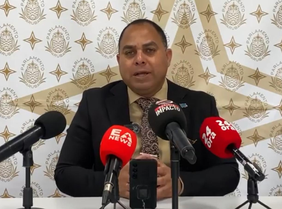 “Parlamento no mester mendiga pa minister bin duna cuenta”